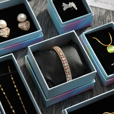 Gepersonaliseerde logo sieraden dozen vrouwen halsketting oorbellen ring prachtig verpakt volledige set van papieren cadeaubon