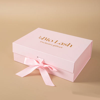 Unieke lint voor sokken voor kleine bedrijven. Luxe kartonnen kerstcadeaudoos met magnetische sluiting en UV-laminering