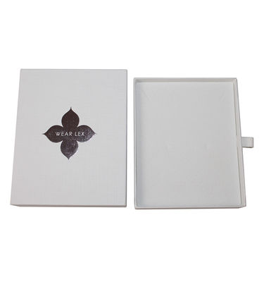 Andere cadeau handwerk oppervlak afwerking Glanse witte doos met zwart zilver warm folie logo