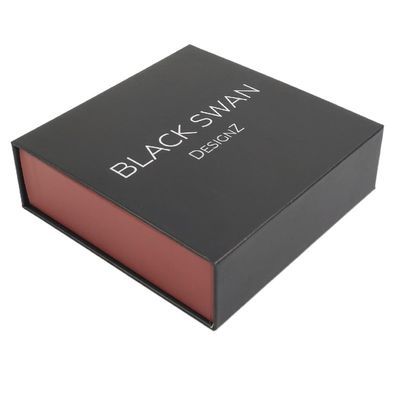 Custom logo juwelen cadeau verpakkingsdoos met fluwelen invoegsel in Matt of Glossy laminatie