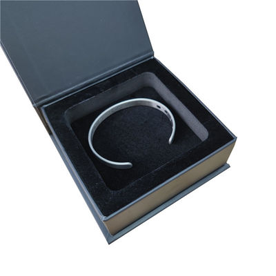 Andere Custom Design Matte Zwart Stijf Papier Karton Geschenkverpakking Magnetische doos met schuiminvoegsel