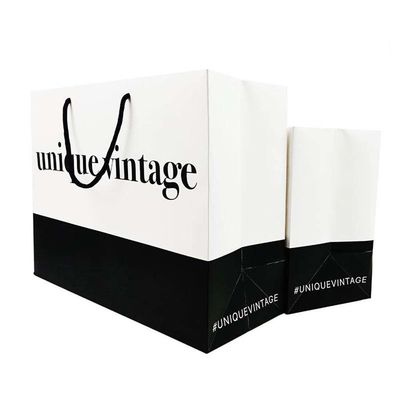 Custom logo kleding winkelen cadeau verpakking papieren zak met trekstreng en UV-coating