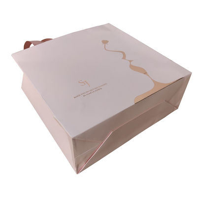Luxe Custom Logo Gold Foil Printed Kraft Paper Winkelverpakkingszak voor schoenen Kleding