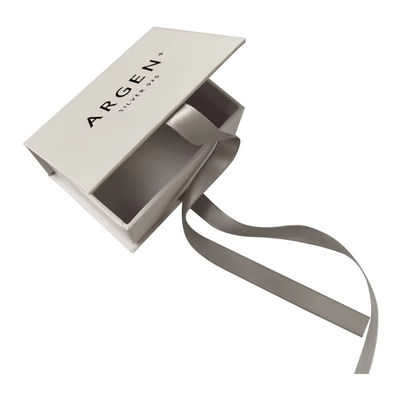 Gepersonaliseerde halsketting Juwelen Kartonnen doos Luxe cadeaubon Verpakking met lint Premium Magnetische cadeaubon