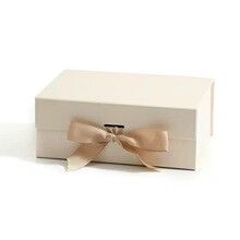Gepersonaliseerd logo herbruikbaar vouwbaar papieren doos Magnetische doos voor sieraden Cosmetische verpakking cadeau