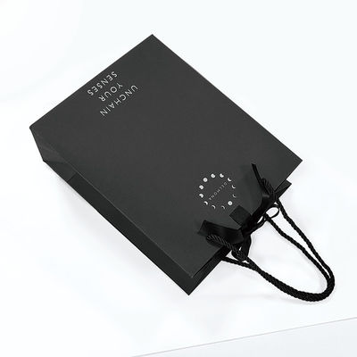 Custom Design Luxe Zwarte Matte Dikke Papier Kleding Verpakking Gift Shopping Bag Met Logo Ribbon en Handle