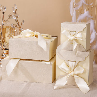 Op maat gemaakte magnetische cadeaubon verpakking luxe vouwbare stijve papieren doos voor het verpakken van geschenken