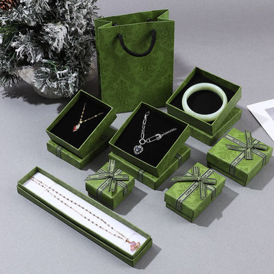 Gepersonaliseerd donkergroen karton karton verpakkingsdoos voor sieraden halsketting armband ringen lade cadeau met gedrukt logo