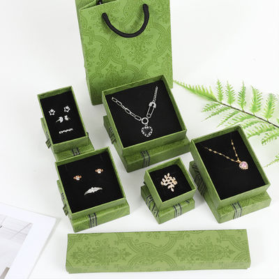 Gepersonaliseerd donkergroen karton karton verpakkingsdoos voor sieraden halsketting armband ringen lade cadeau met gedrukt logo