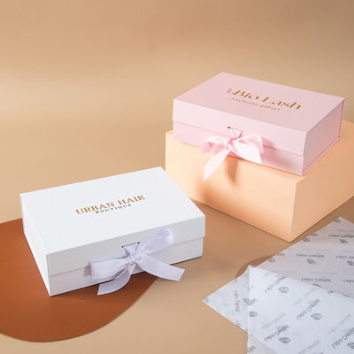 Unieke lint voor sokken voor kleine bedrijven. Luxe kartonnen kerstcadeaudoos met magnetische sluiting en UV-laminering