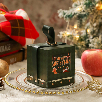 Luxe Kerstcadeaudoos Elegant Goud Rood Design Voor Familiefeesten