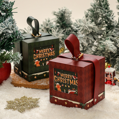 Luxe Kerstcadeaudoos Elegant Goud Rood Design Voor Familiefeesten