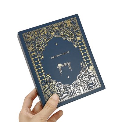 Op maat bedrukte luxe boekvormige geschenkverpakking voor merkkandelaars Premium bruiloft- en vakantiegeschenkoplossing