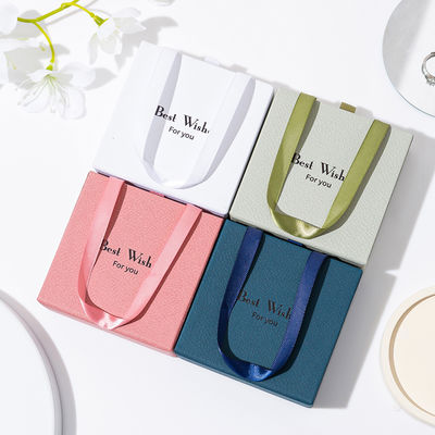 Luxe op maat bedrukte kraft papieren sieradendoosjes voor oorbellen & kettingen Recyclebare papieren ringdoos Eco-vriendelijke geschenkverpakking voor vrouwen