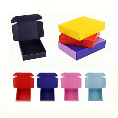 Op maat gemaakte 13*13*3cm golfkartonnen doos Kleine kleurrijke verzendverpakking Kleding Glanzende laminering Gerecyclede materialen voor kaarsenverzending