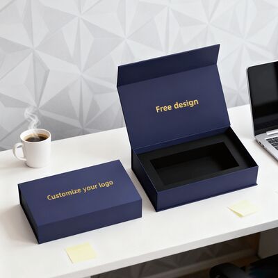 Gepersonaliseerde verpakkingsdoos met magnetische sluiting Zwart insert voor schoenen Kleding